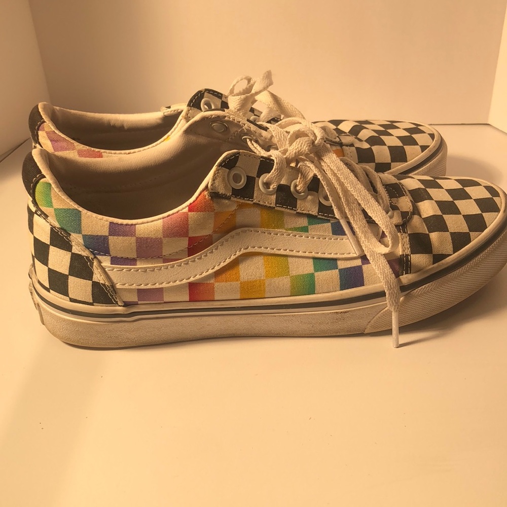 Women’s rare Vans Y2k lace up canvas shoes